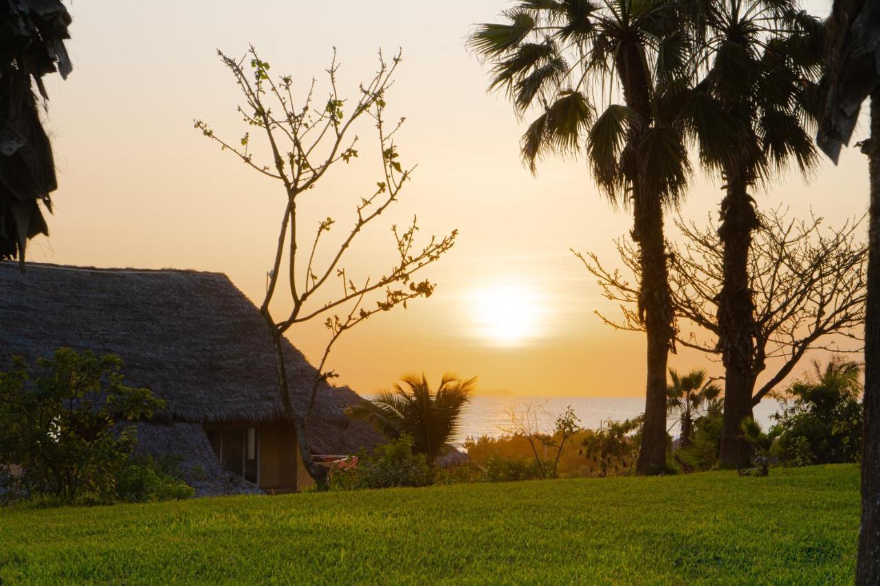 Tanusas Retreat & Spa Puerto Cayo Zewnętrze zdjęcie